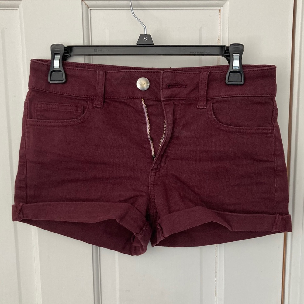 American Eagle High Rise Shortie Maroon